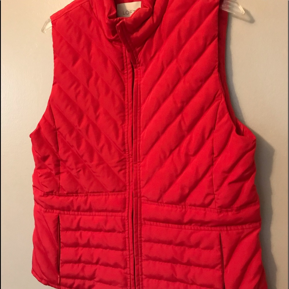 EUC! Loft Red Puffer Vest, Size Medium.